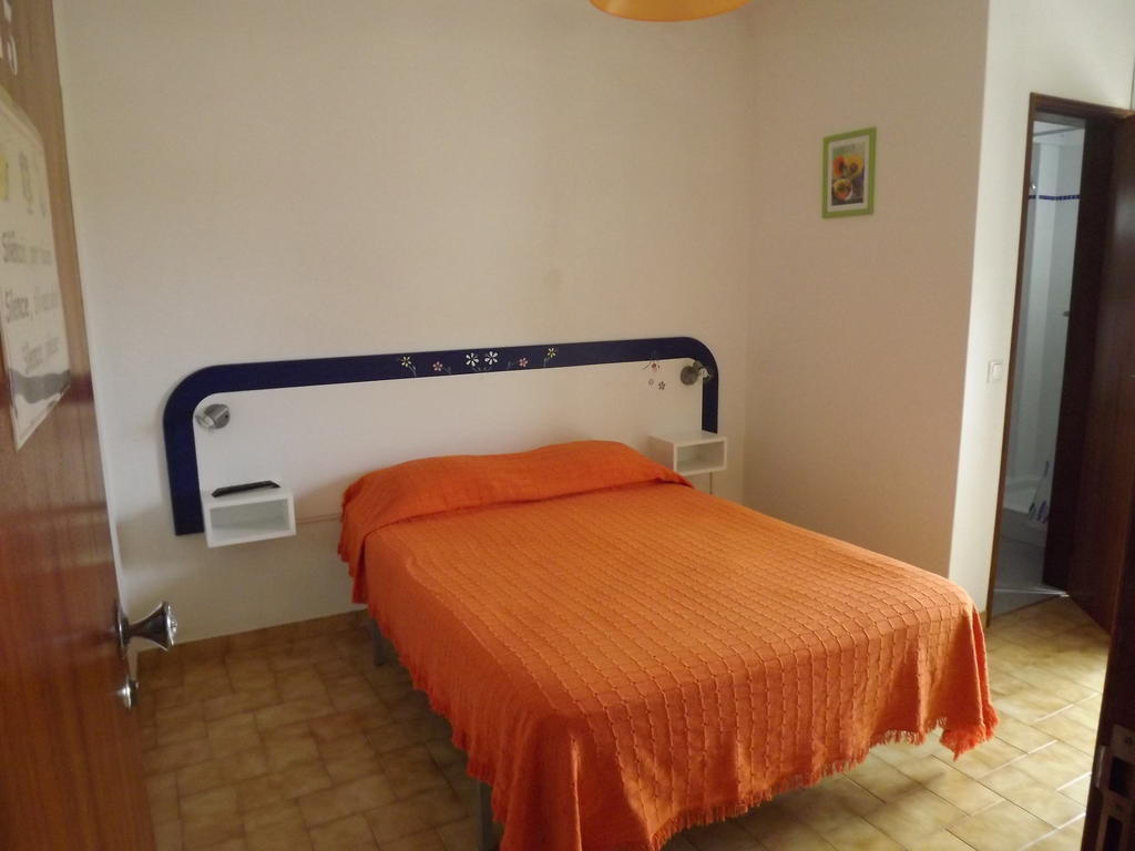 Residencia Laranjeira Hotel Odeceixe Room photo